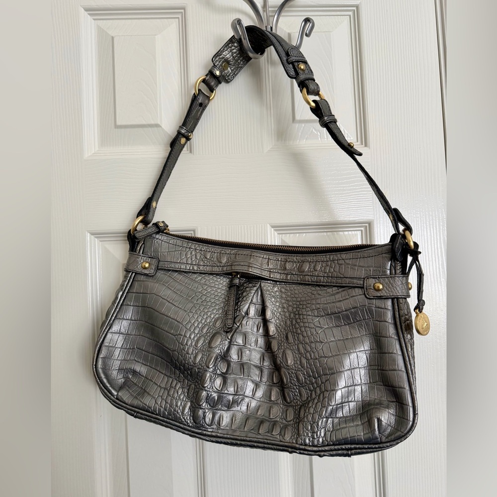 👜 Brahmin Croc-Embossed Leather Shoulder Bag – Pewter / Gunmetal